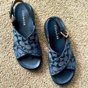 Coach Sandle navy with gold buckles size 8